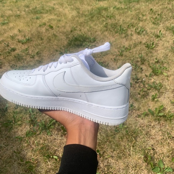 Size 9 - Nike Air Force 1 Low '07 White -Custom Baby yoda design - Picture 3 of 8